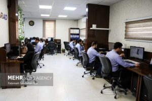 ادارات تعطیل نیستند