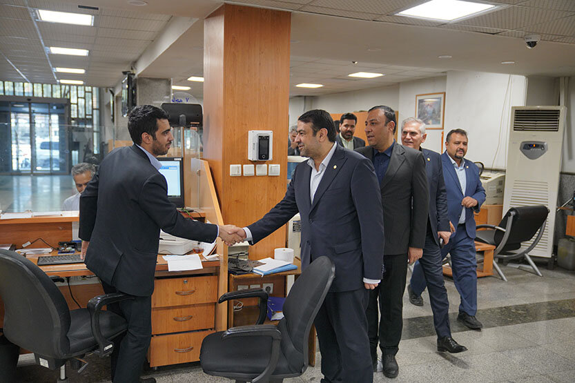 استمرار خدمات بانکی و درگاه های غیرحضوری بانک ملی ایران در
سراسر کشور