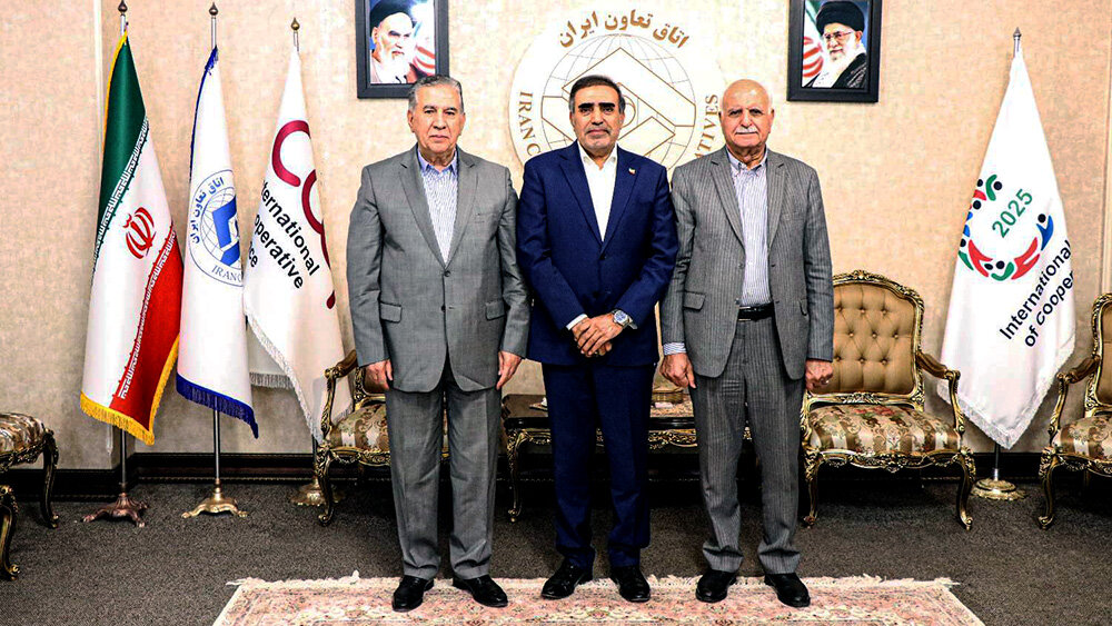 دعوت اتاق بازرگانی و اصناف از مردم برای شرکت در مراسم تشییع
شهدای اخیر