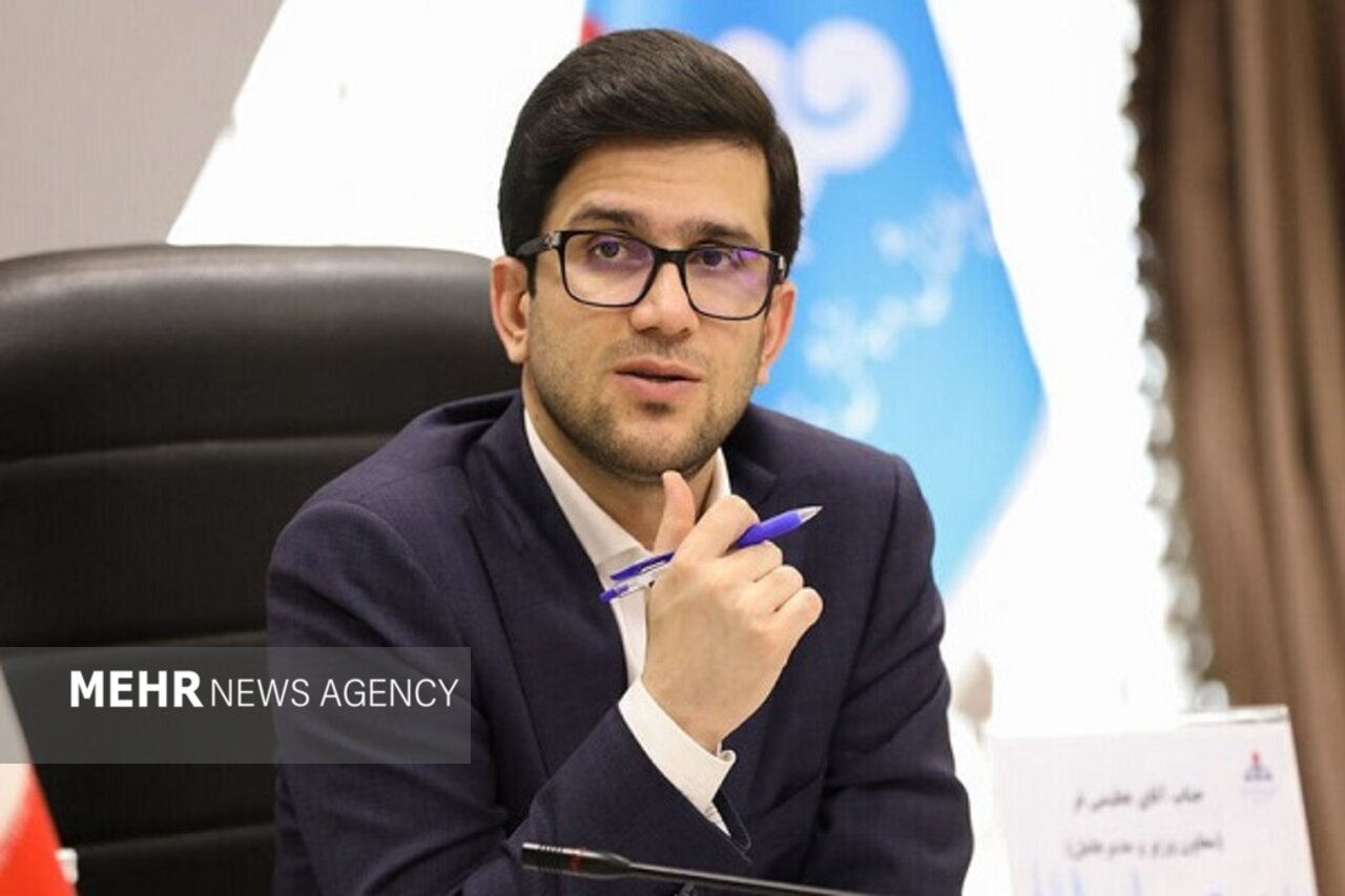 قدردانی معاون وزیر نفت از مجاهدت تلاشگران عرصه
سوخت‌رسانی