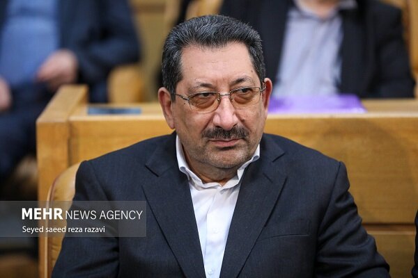 اتابک: تامین خودرو ویژه جانبازان در اولویت تخصیص ارز قرار
دارد