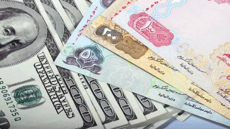 استفاده از ارزهای ملی بریکس را از فشار غرب خلاص
می‌کند