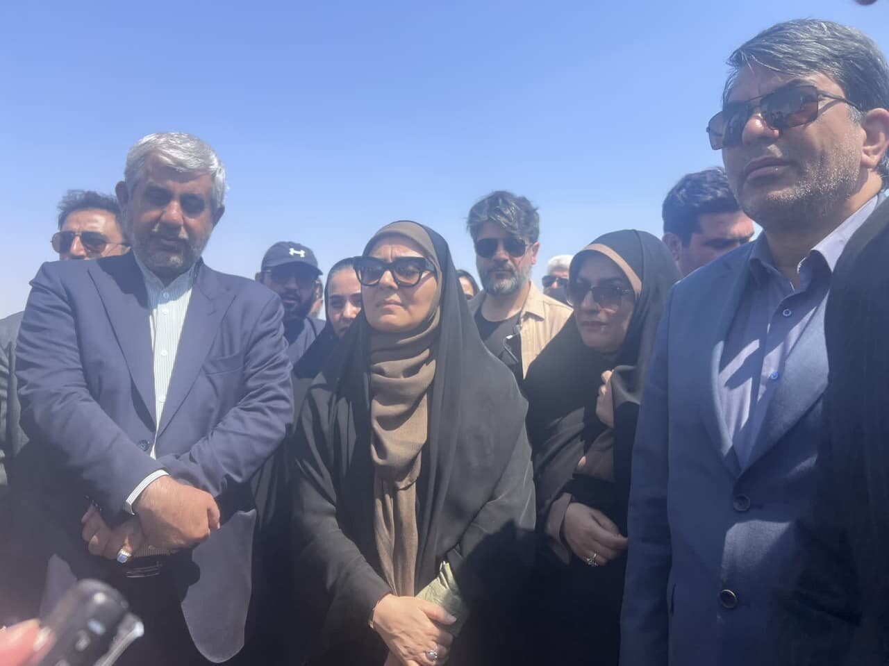 برای همه جوانب طرح جوانی جمعیت جیرفت تدبیری اندیشیده
شود