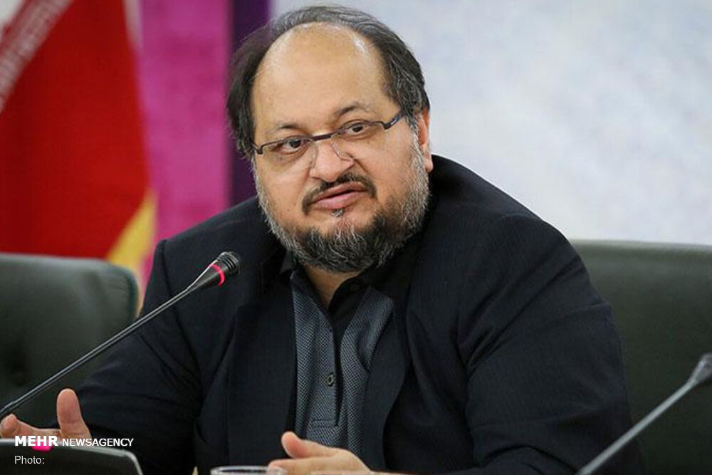 شریعتمداری: هیچ پروژه‌ای بدون پیوست زیست‌محیطی اجرا
نمی‌شود