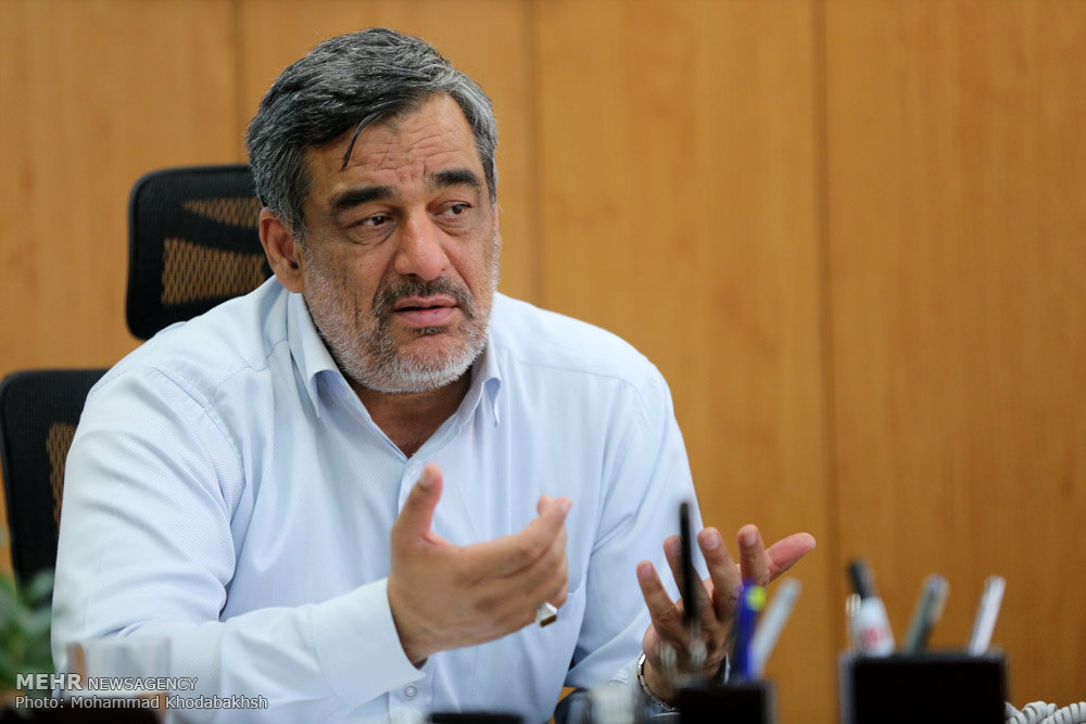 اجرای حکم انفصال از خدمت مدیرعامل شرکت نفت موقتا متوقف
شد