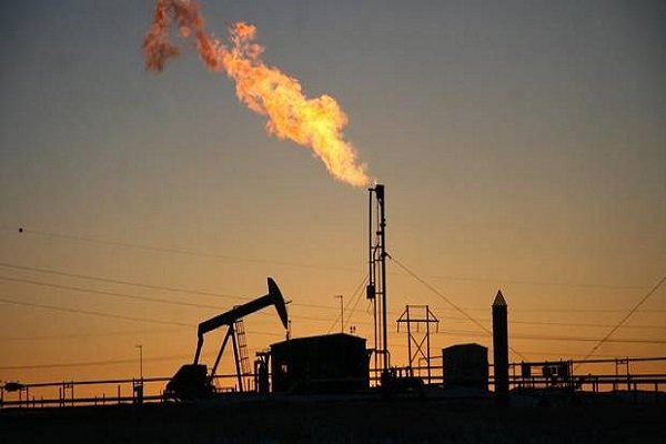 افتتاح طرح جمع‌آوری گازهای همراه میادین نفتی جنوب استان
ایلام