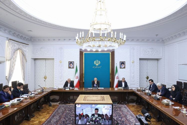 افتتاح ۲ طرح راهبردی نفتی و ۷۲۲ طرح وزارت صمت با دستور
پزشکیان