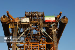 ثبت رکوردهای جدید تولید نفت و گاز در شرایط تحریم و
جنگ