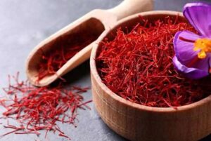 سرنوشت مبهم تجارت زعفران؛ صادرات رسمی و ترخیص غیررسمی
است