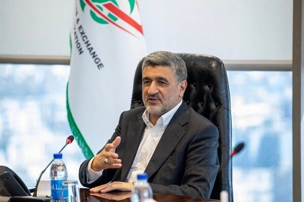 نامه نگاری رئیس سازمان بورس با ۵ وزیر برای پیگیری مطالبات
سهامداران