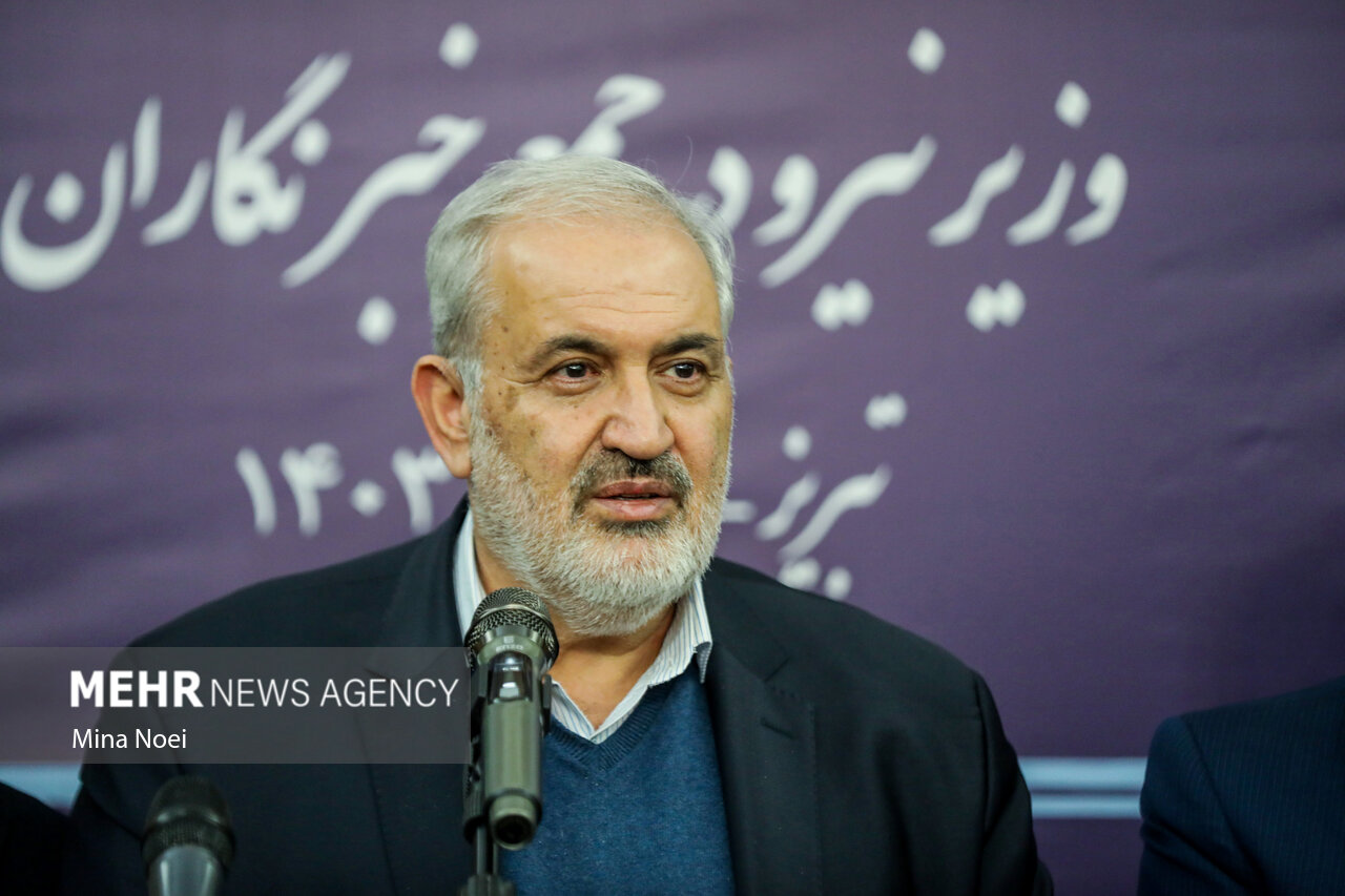 وزیر نیرو: ذخایر آبی سدهای تهران کاهش یافته است