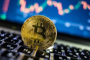 آوالانچ و مونرو پیشتازان امروز بازار کریپتو؛ بیتکوین ۶۳۸
دلار بالا رفت