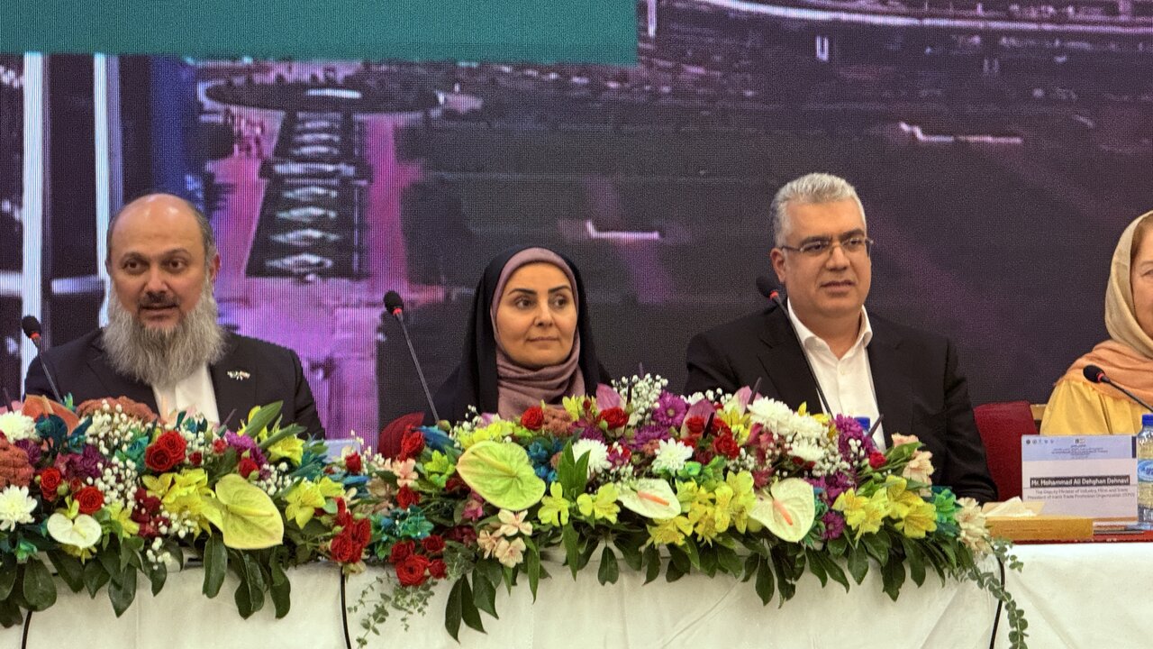 خطوط مستقیم کشتیرانی میان بنادر ایران و پاکستان راه‌اندازی
می‌شود