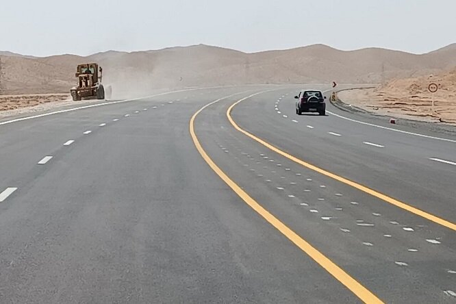خطیب جمعه لالی: احداث جاده لالی به الیگودرز مسکوت
ماند
