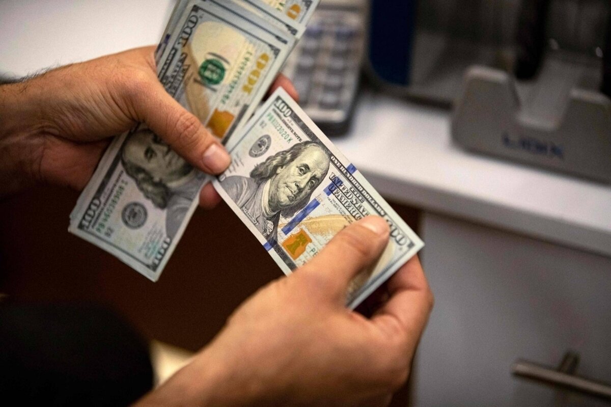 قیمت دلار اسکناسی بانک مرکزی بار دیگر به کانال ۷۱ هزار تومان
بازگشت