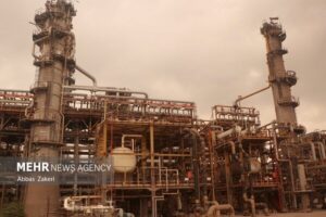 همکاری راهبردی نفت و صندوق توسعه ملی برای جهش تولید نفت و
گاز