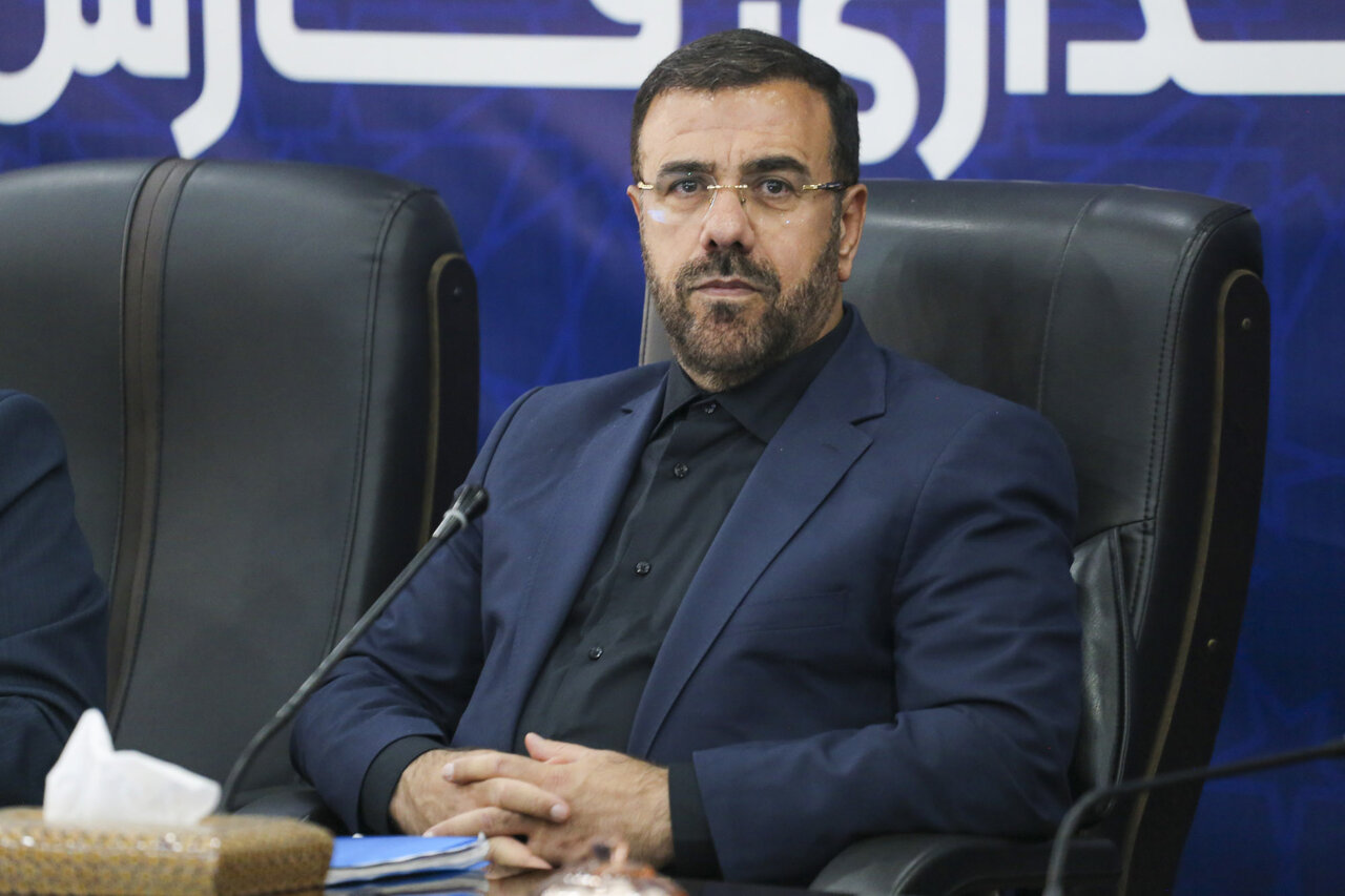 استاندار فارس: دولت بدهی پیمانکاران آزادراه شیراز-اصفهان را
پرداخت کرد