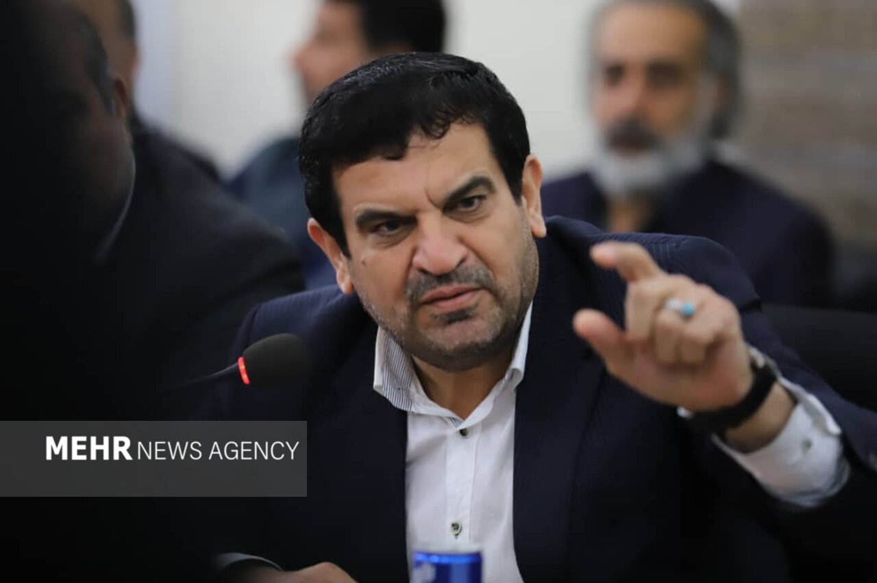 انتقاد نماینده آبادان ازسوءمدیریت آب در خوزستان وتهدید به
استیضاح وزیر