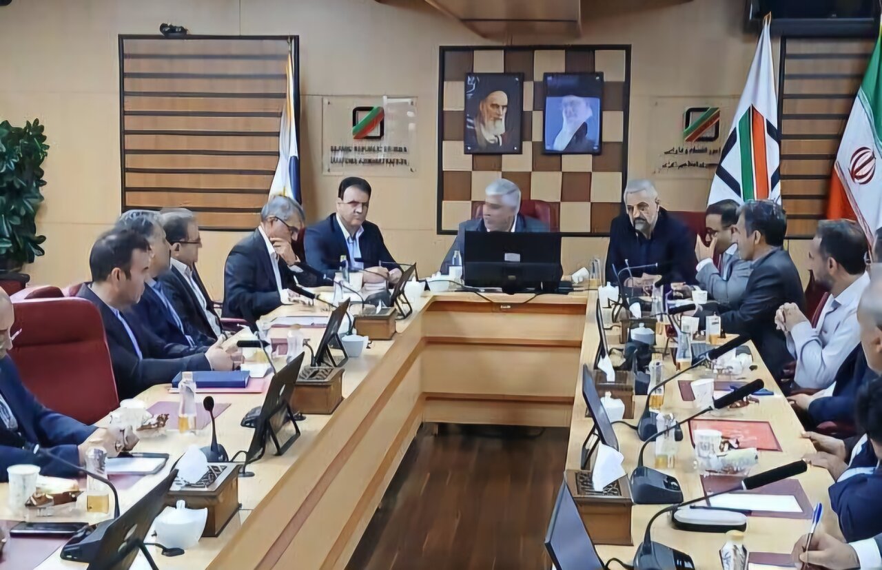 برگزاری نشست هم‌اندیشی و بررسی عملکرد گمرکات شهید رجایی و
بوشهر