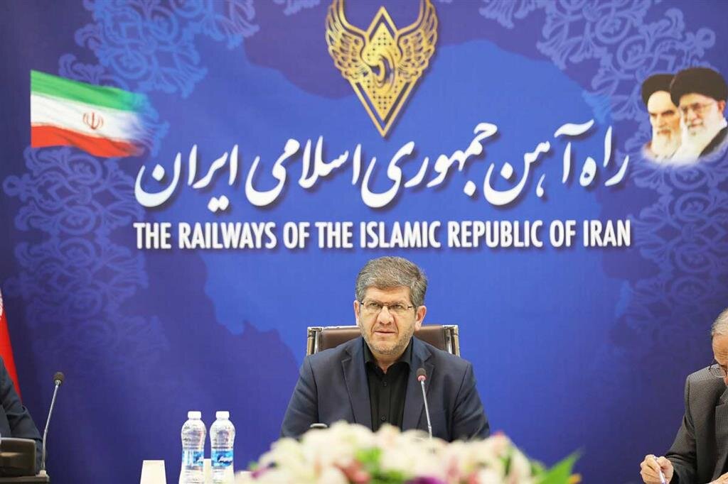 ذاکری: راه‌آهن ایران نقش کلیدی در تحول ترانزیت چین – اروپا
دارد