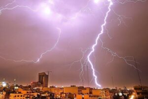رگبار و رعد و برق در استان‌های شمالی و غربی کشور
