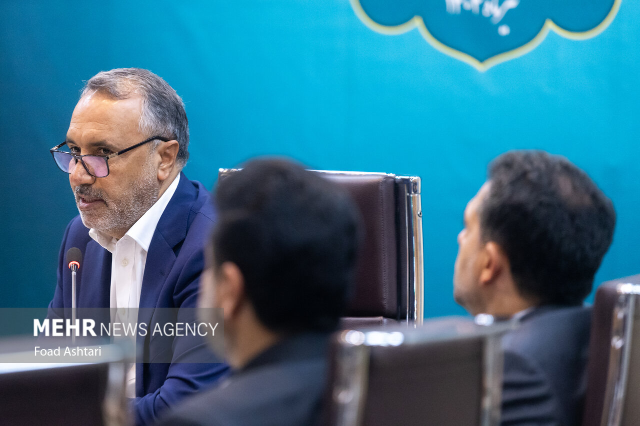 صنعت در و پنجره ایران به خودکفایی رسیده و ظرفیت صادرات
دارد