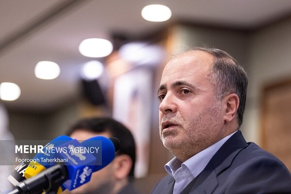 وزیر جهاد کشاورزی خواستار بازنگری کاهش سوخت ماشین‌های
کشاورزی شد